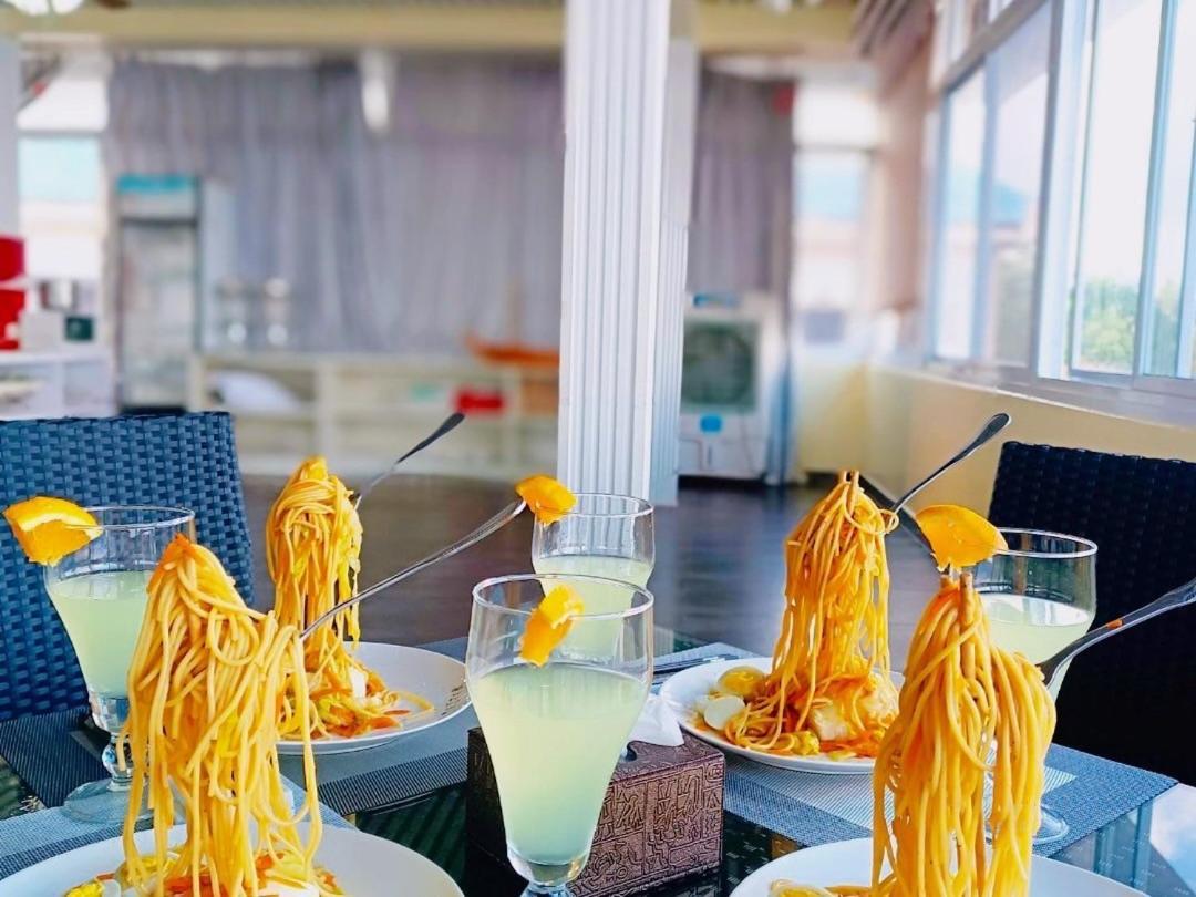 Ocean Star Hotel كورور المظهر الخارجي الصورة